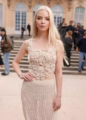 Anya Taylor-Joy / Anya Taylor Joy / anyataylorjoy nude photo #2920