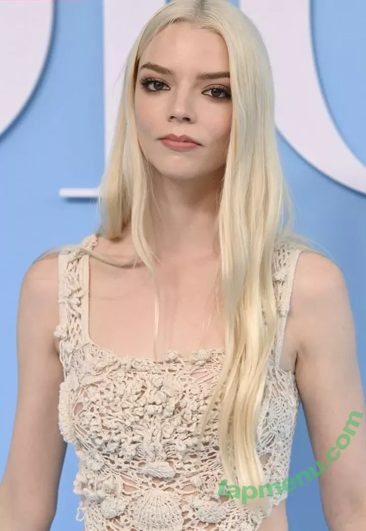 Anya Taylor-Joy nude photo #2875 (Anya Taylor Joy / anyataylorjoy)