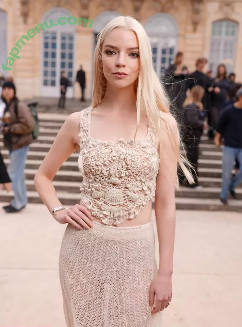 Anya Taylor-Joy nude photo #2920 (Anya Taylor Joy / anyataylorjoy)
