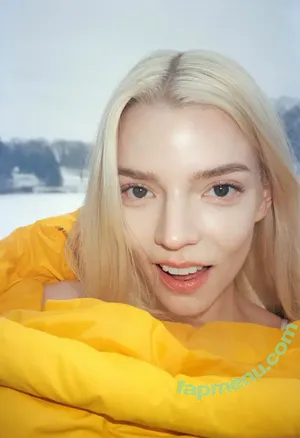 Anya Taylor-Joy / Anya Taylor Joy / anyataylorjoy nude photo #3445