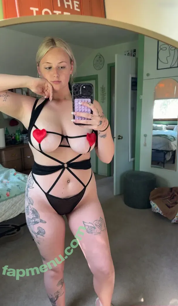 Anyatruaxx nude photo #0207 (anyatruax)