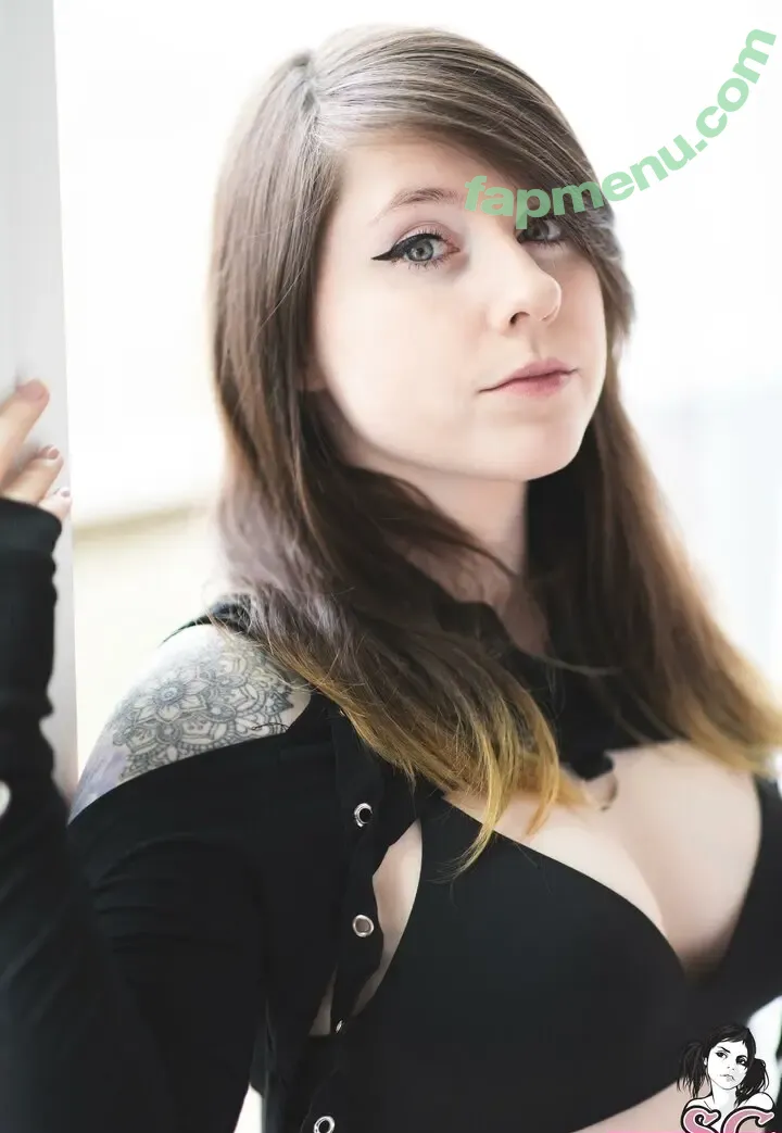 Aphiademieux nude photo #0062 (AphiaDeMieuxMFC / aphiadm)