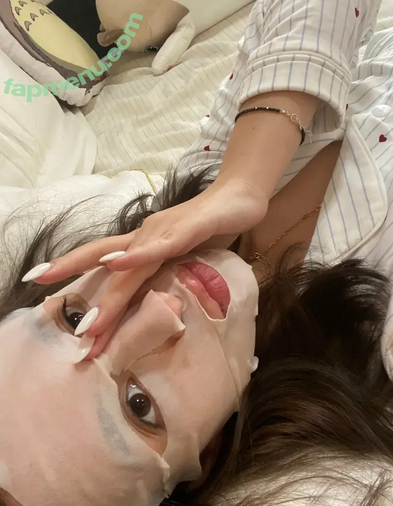 april.amelia nude photo #0001 (yourfavetwinss)