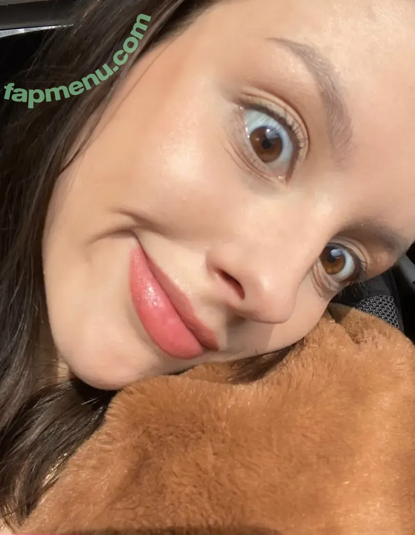 april.amelia nude photo #0010 (yourfavetwinss)