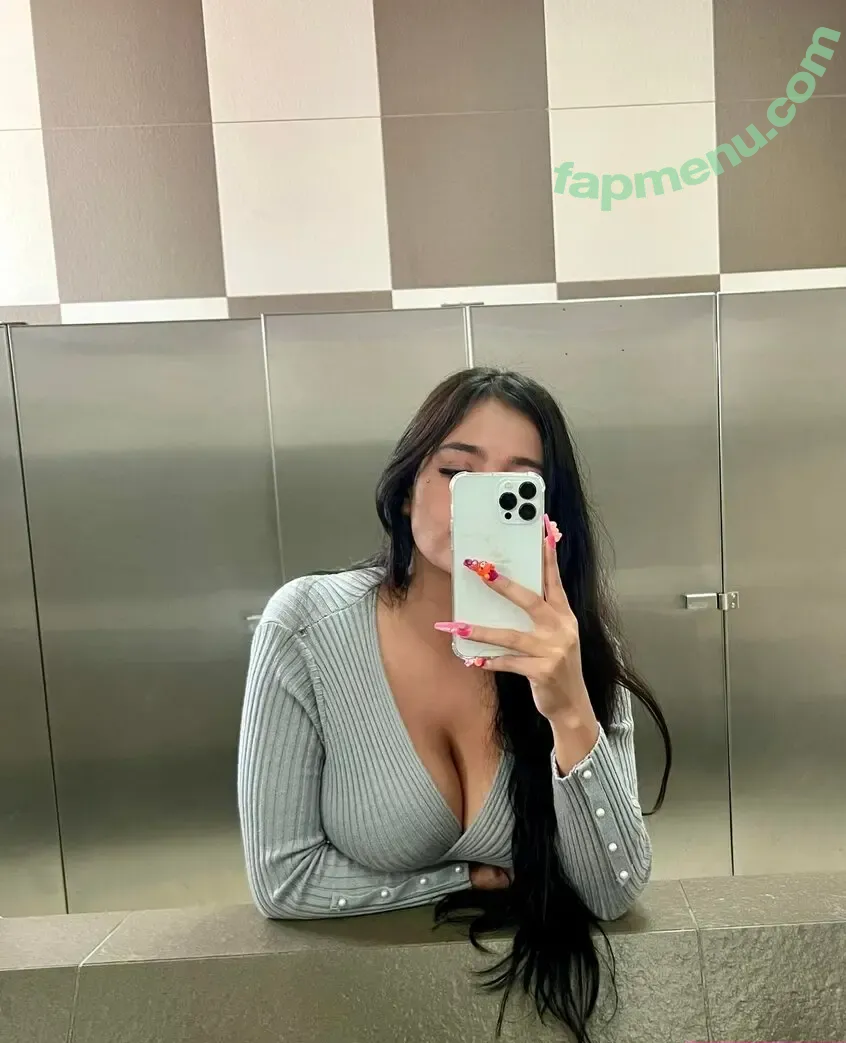 Areeli Ferrer nude photo #0213 (areeliferrer_ / u217786390)