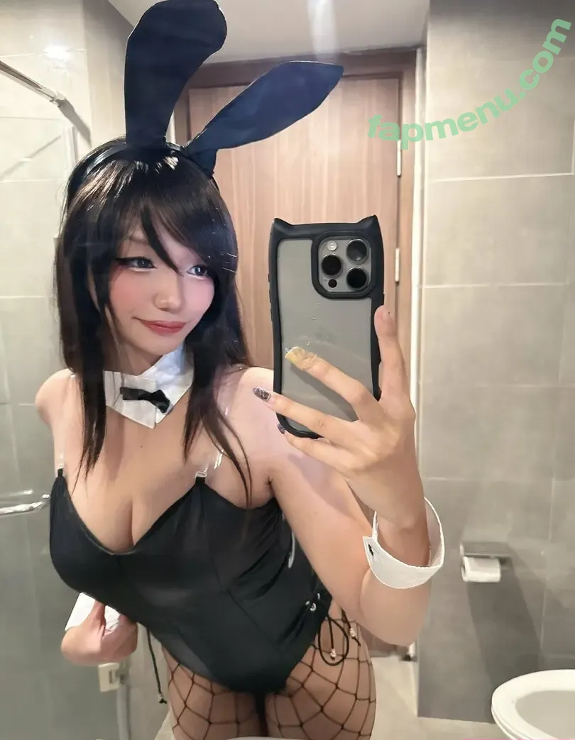 ariahisu nude photo #0004 (kirahisuki / lmgrvedoll)