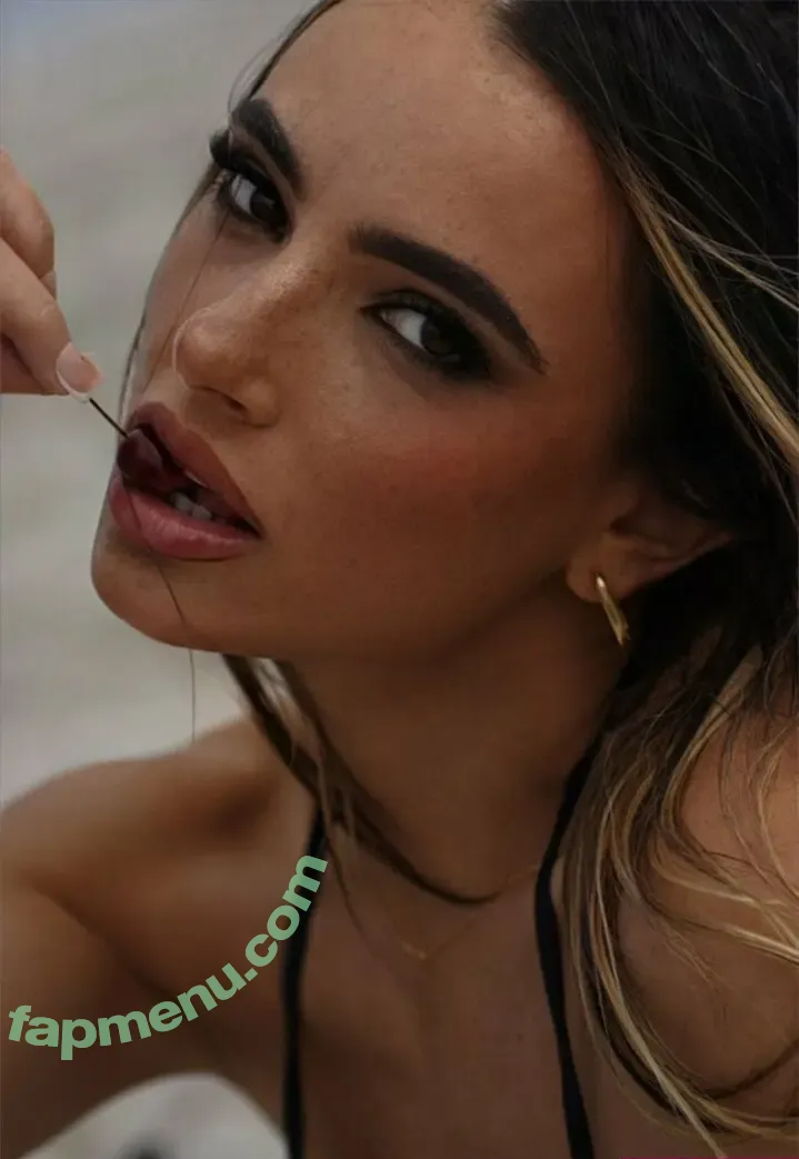 Ariana Isabel nude photo #0007 (Ariana Isabel)