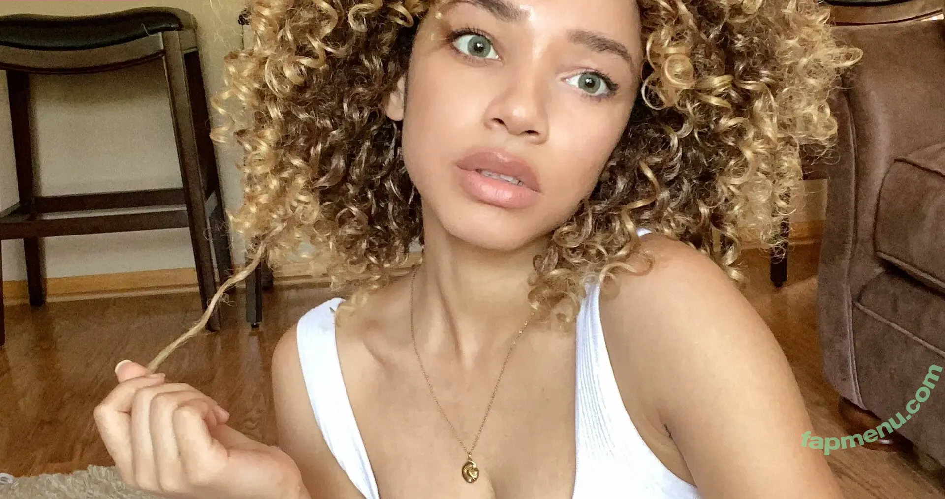 Arianna Flowers nude photo #0066 (arianna_flowers / ariannaflowers)