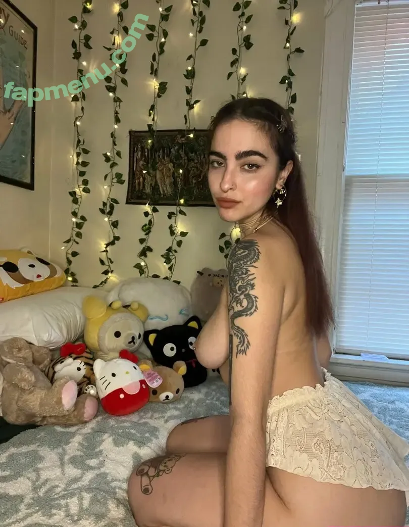 artbitch666 nude photo #0130 (huhlaynuh)