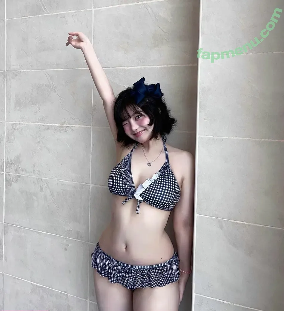 Arusama nude photo #0002 (essenceofara / x_arumi_x / xarumiix)
