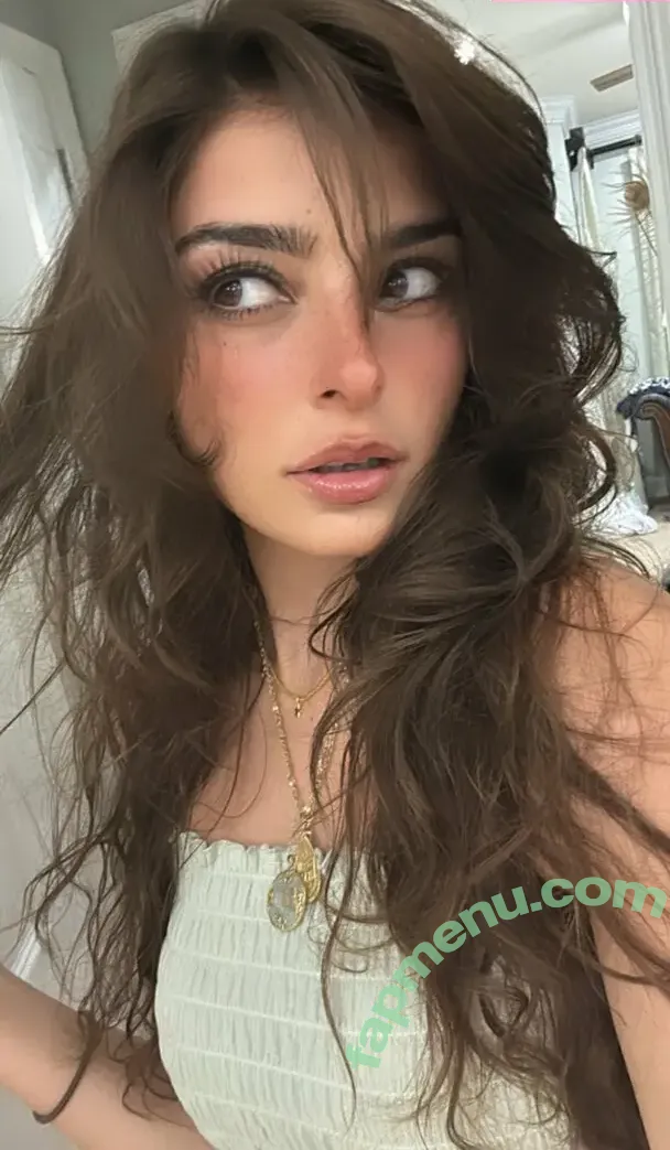 Aruuu nude photo #1266 ( / DeputyARUUU / malachitexd)