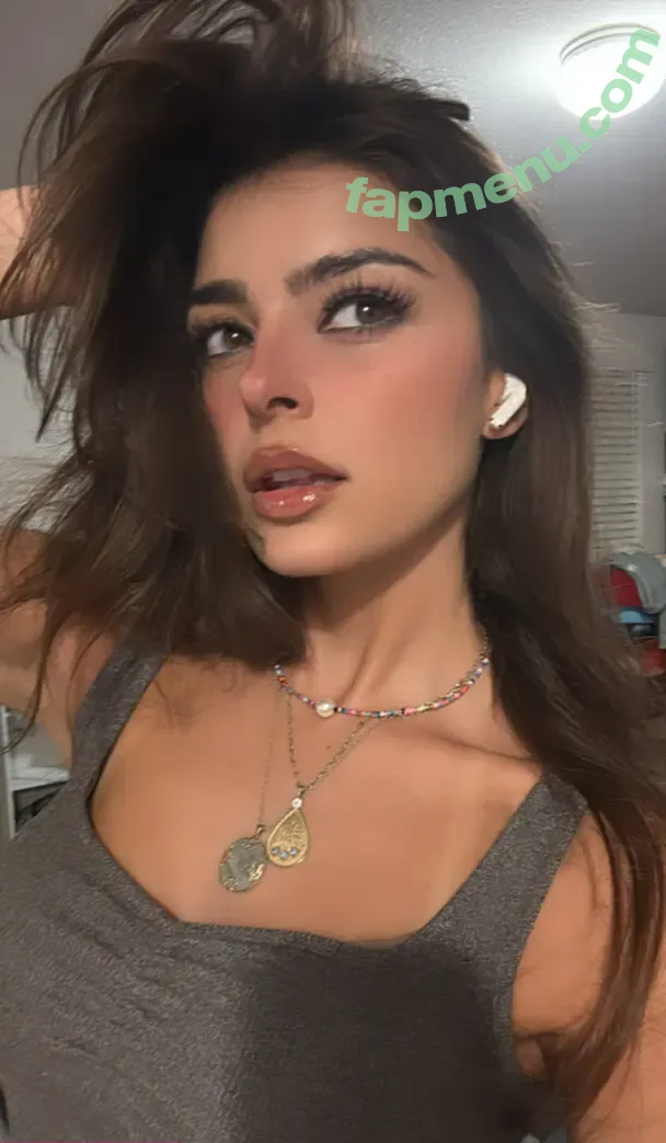 Aruuu nude photo #1281 ( / DeputyARUUU / malachitexd)