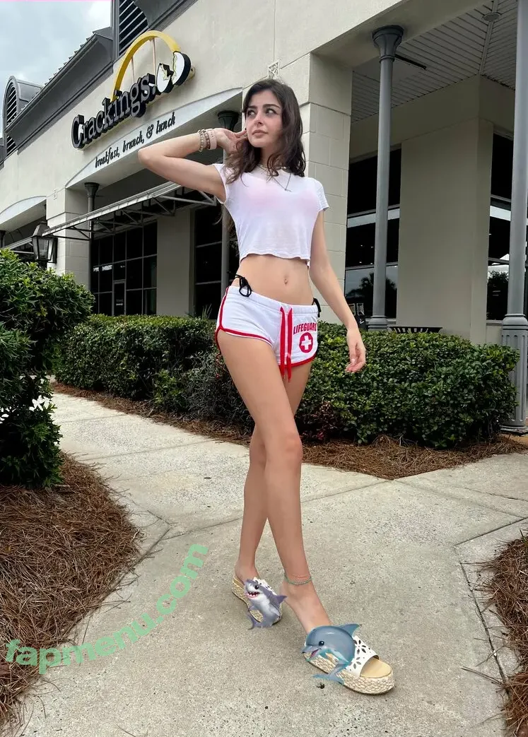 Aruuu nude photo #1285 ( / DeputyARUUU / malachitexd)