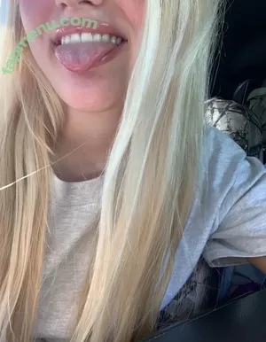 Aryanfemcel nude photo #0017