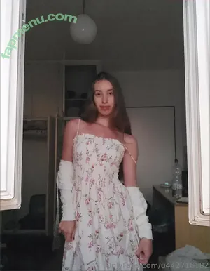 aryayarol / araaiol nude photo #0003