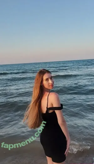 aryayarol / araaiol nude photo #0012