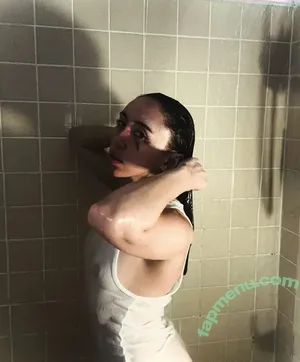  nude photo #0004