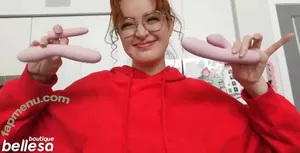 Ashley Ippolito / Reacts By Ash / ashley_ippolito / ashleyippolito / ur internet mom ash nude photo #0057