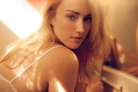 Ashley Johnson / ashleyjohnson789709 / ashleythejohnson / thevulcansalute nude photo #0007