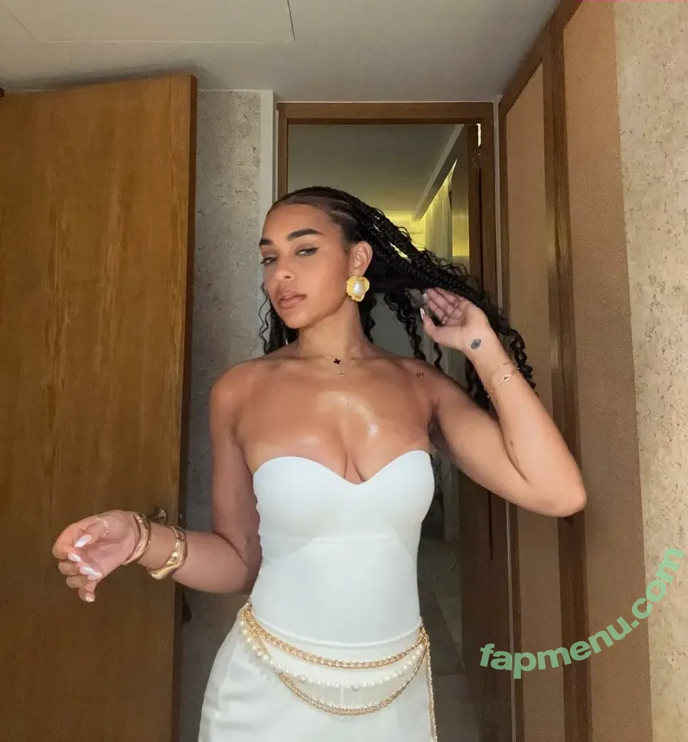 Ashley Nicole Moss nude photo #0014 (ashnicolemoss)