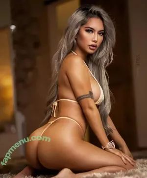  nude photo #0005