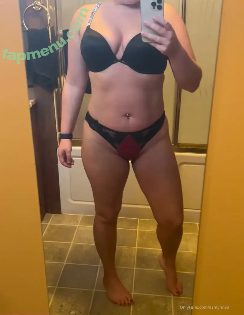 ashlynnvali nude photo #0011 (hiwalaniokeanela)