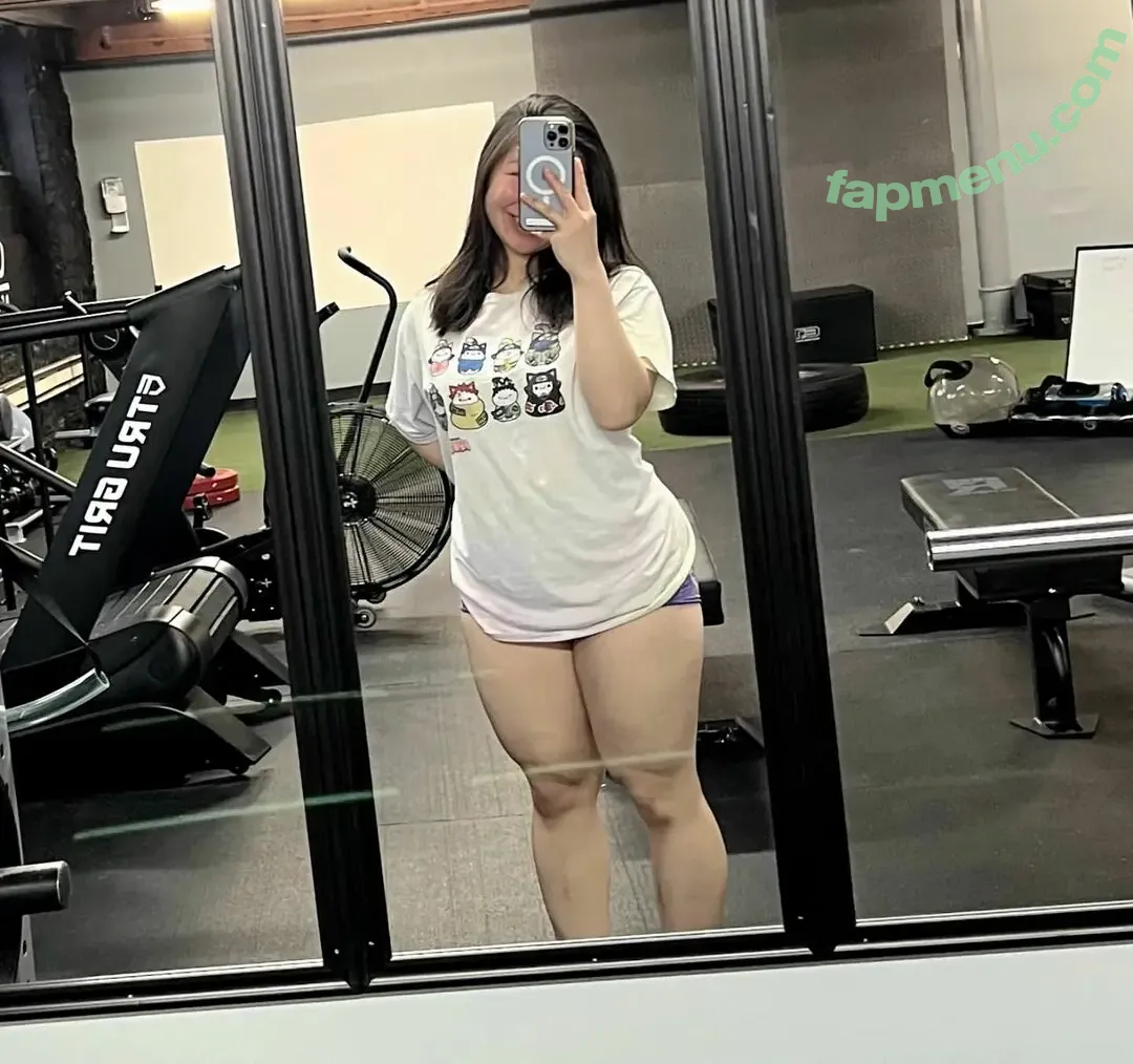 Asianquadbae nude photo #0003 (Asianquadbae)