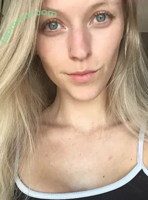  nude photo #0004