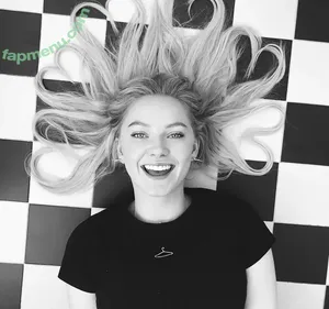Astrid S / astridsofficial nude photo #0061