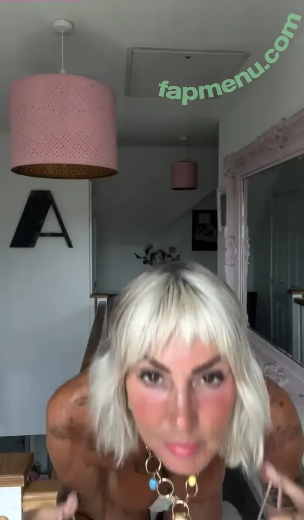 Astrid Zeegen Holt nude photo #0015 (astridiwantyouinmylife)