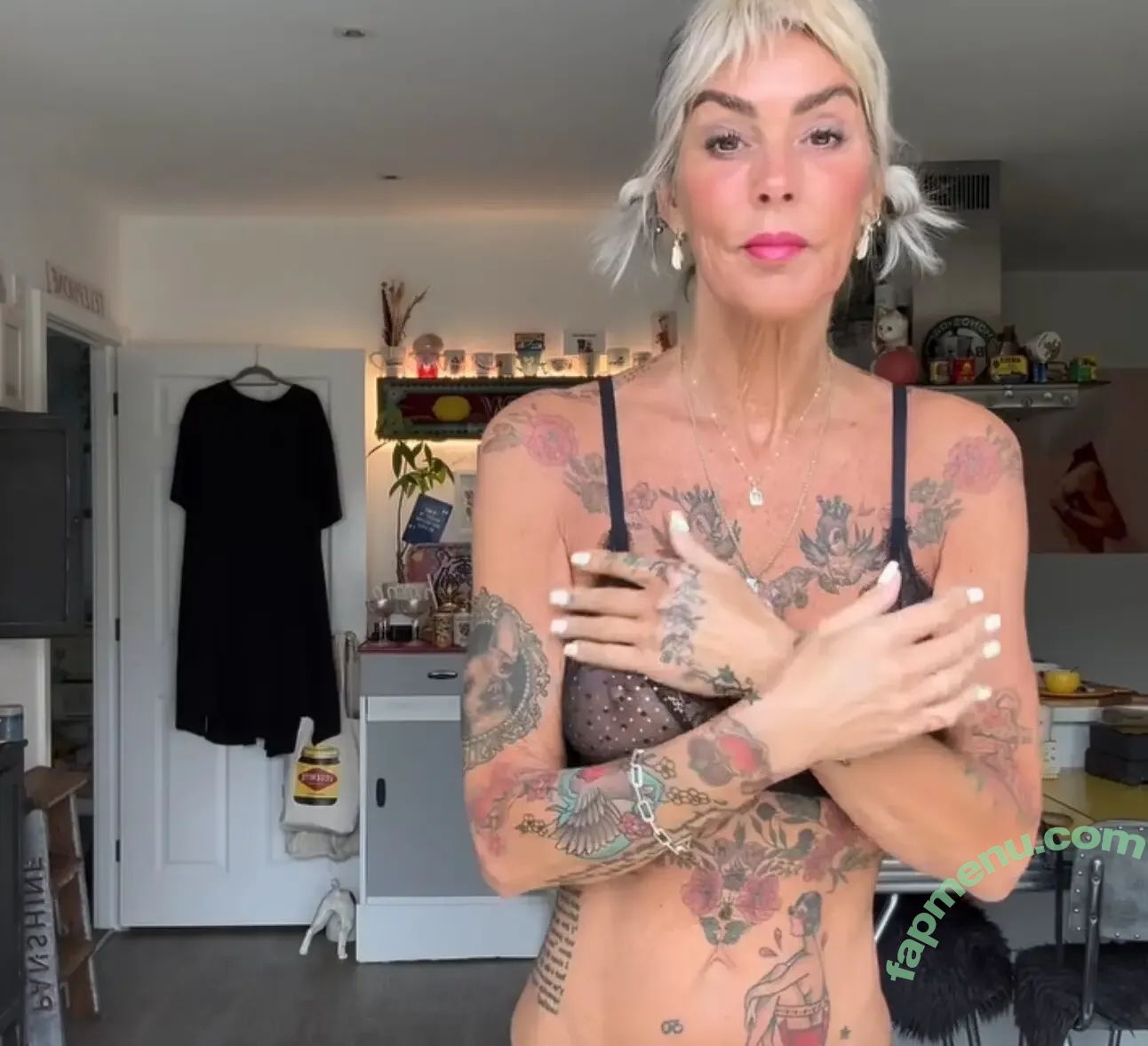 Astrid Zeegen Holt nude photo #0018 (astridiwantyouinmylife)