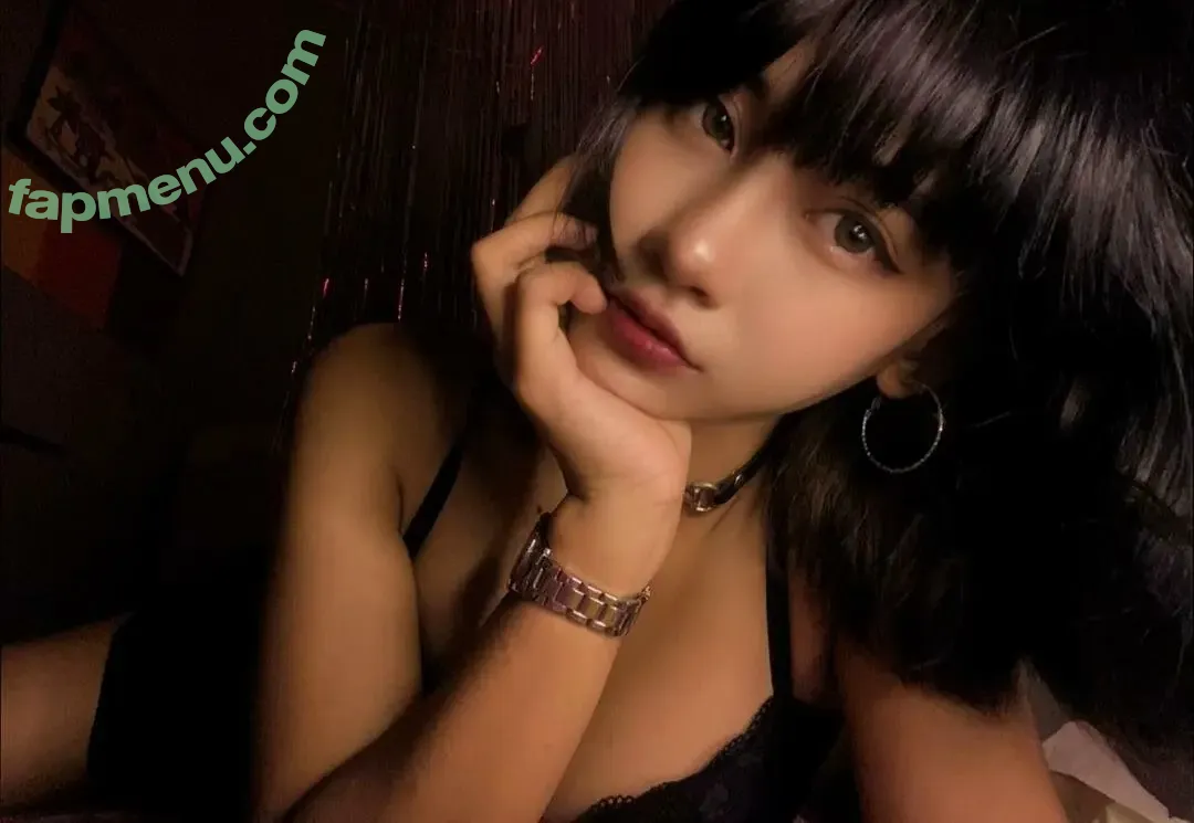Atiqaaarn nude photo #0012 (Tiqaaa)
