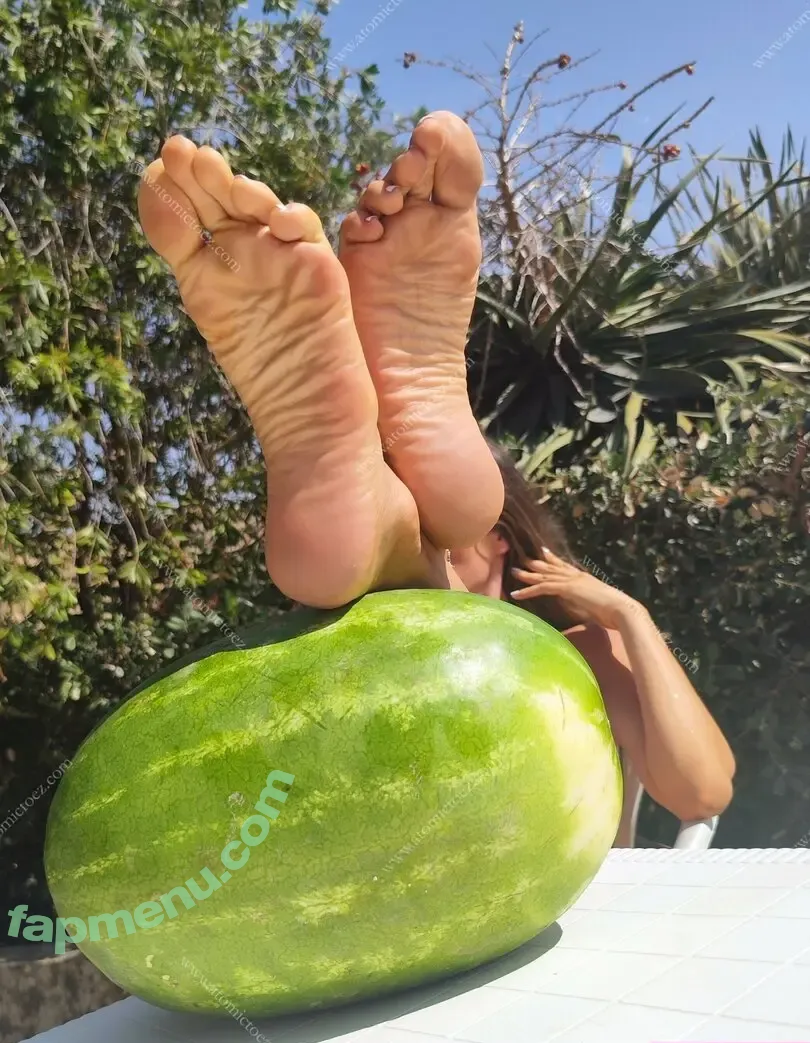 atomictoez_vip nude photo #0200 (atomictoezz)