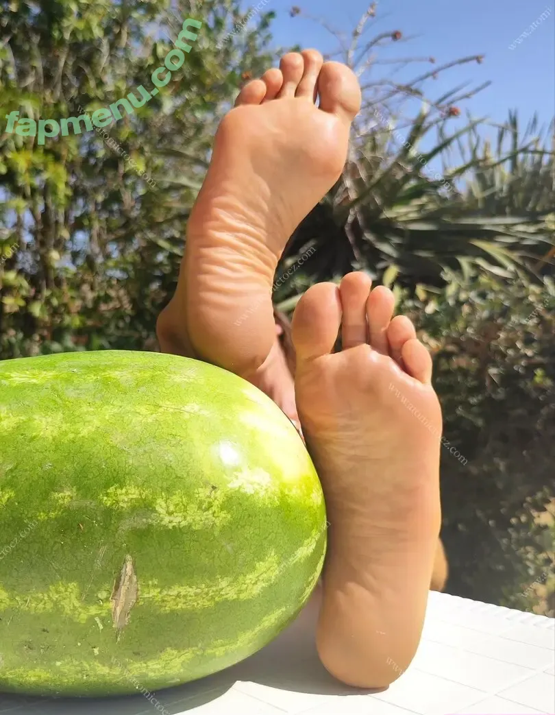 atomictoez_vip nude photo #0205 (atomictoezz)