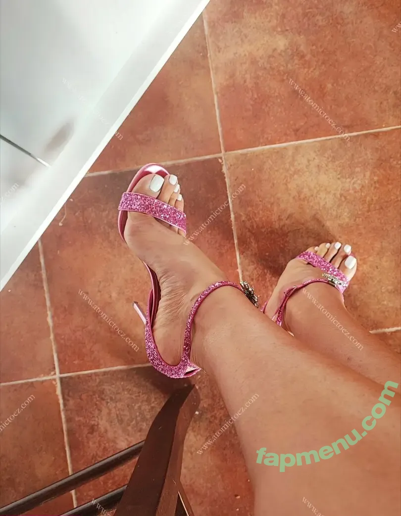 atomictoez_vip nude photo #0211 (atomictoezz)