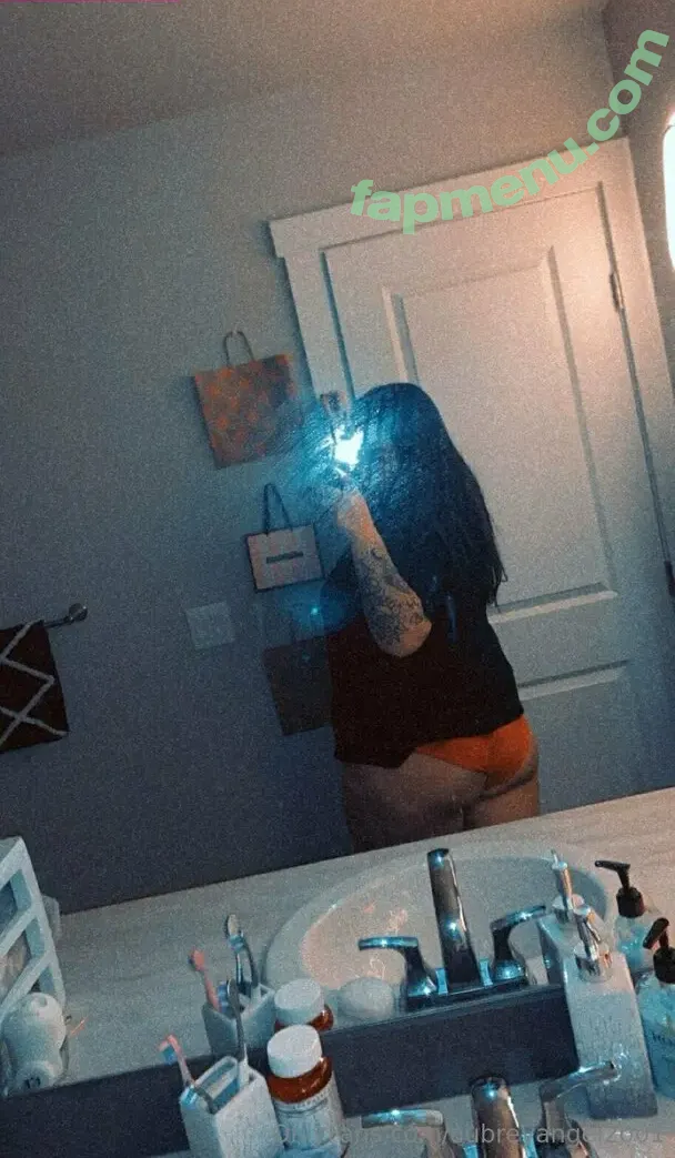 aubreyangel2001 nude photo #0009 (aubreyangel2001)