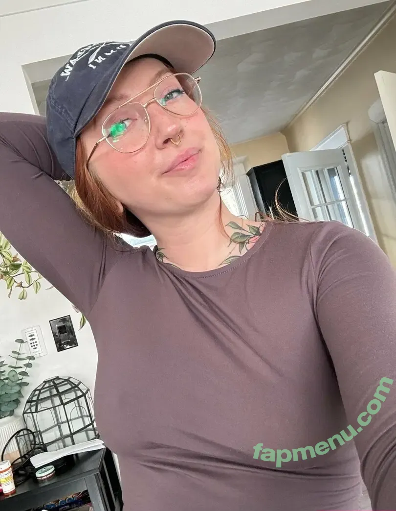 aubreybegsforit nude photo #0099 (aubrey47932)
