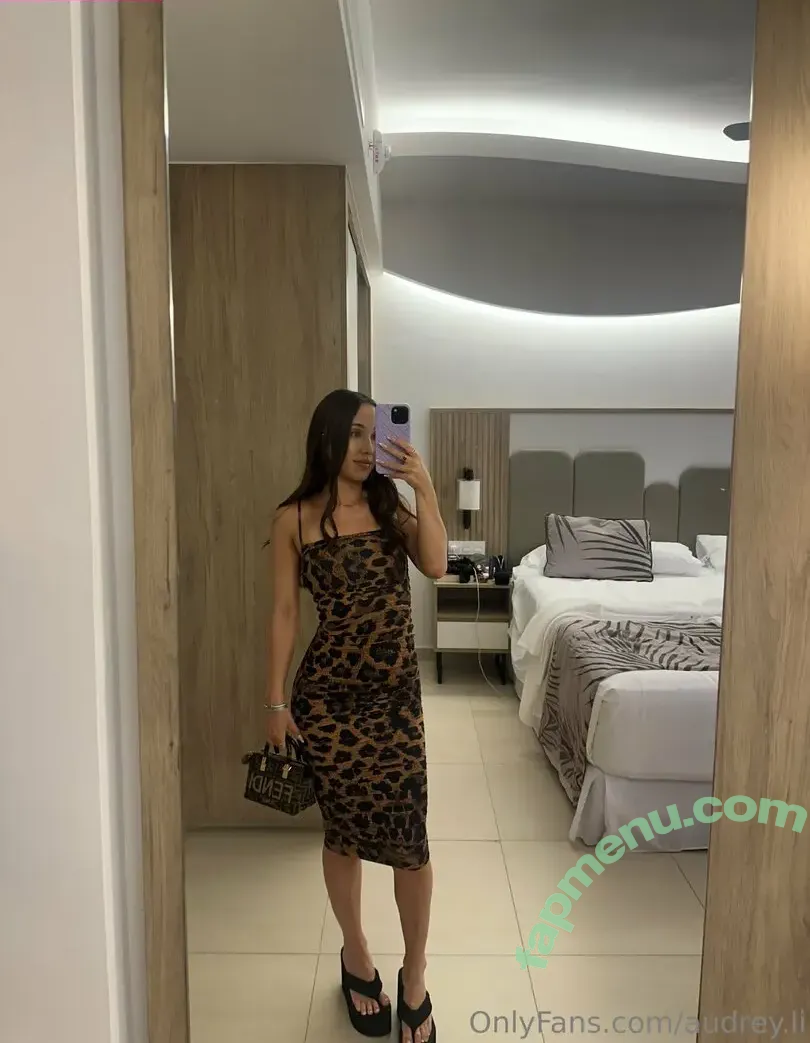 audrey.li nude photo #0017 (audrey_l_)