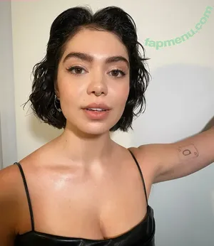 Aulii Cravalho / AuliiCravalho / Auli’i Cravalho nude photo #0224