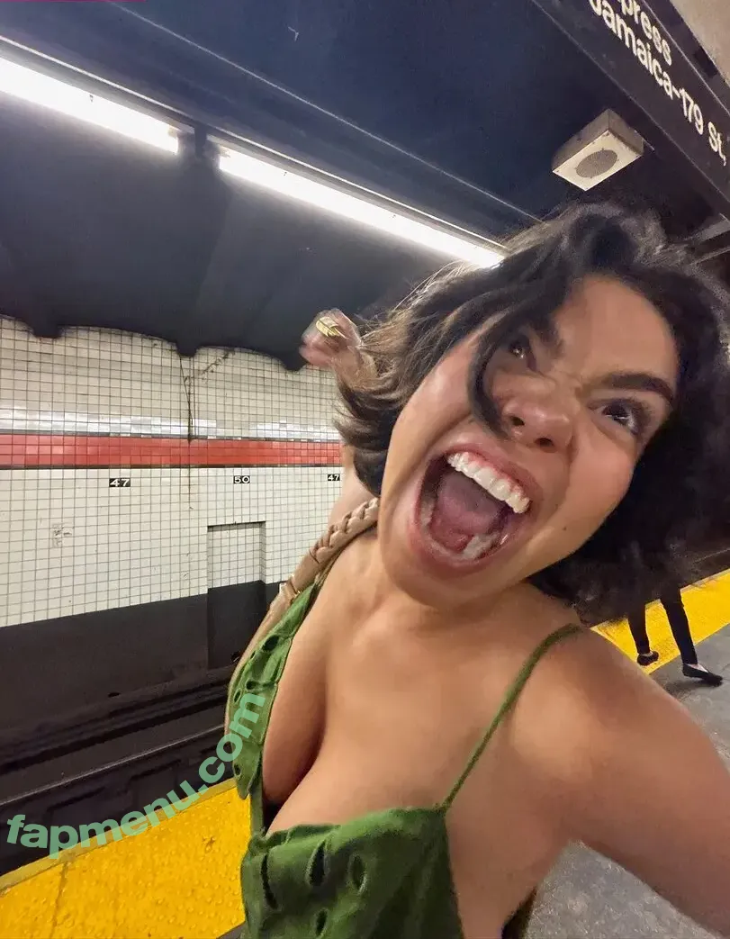 Aulii Cravalho nude photo #0248 (AuliiCravalho / Auli’i Cravalho)
