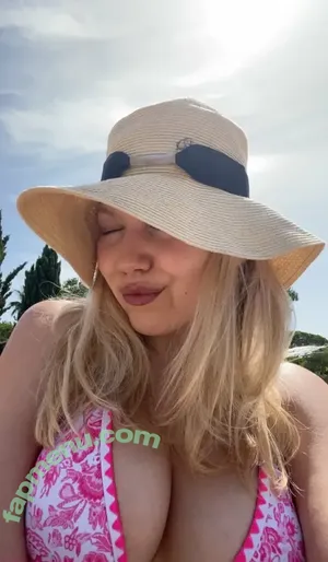 Aurora Lyngdal / auroralyngdal nude photo #0010