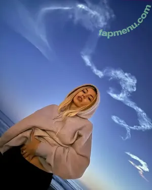 Ava Max / avamax / plharleyquinn nude photo #1944