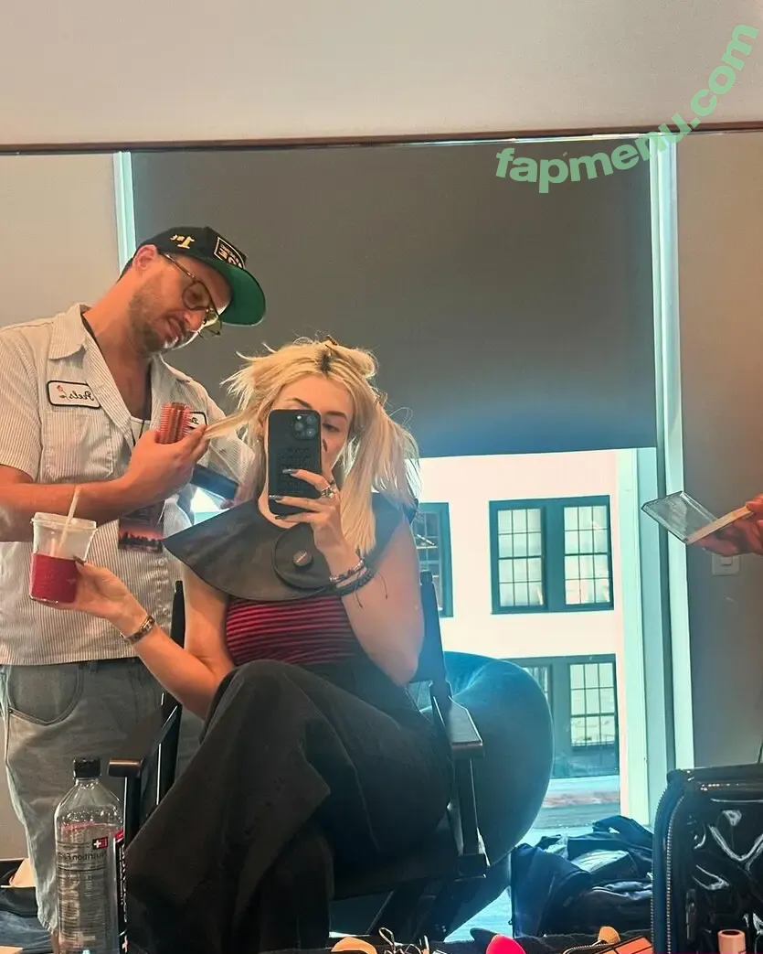Ava Max nude photo #1940 (avamax / plharleyquinn)