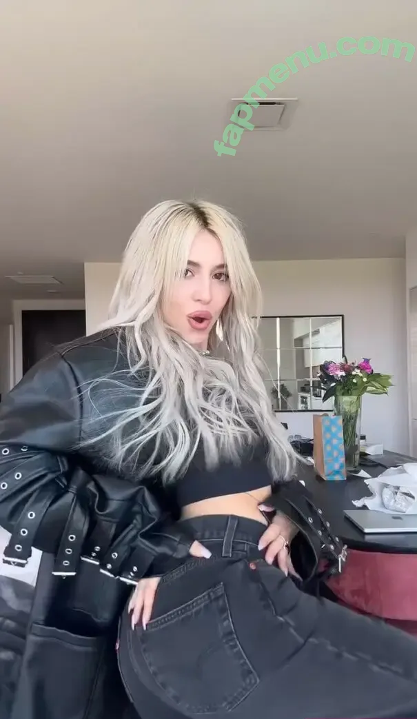 Ava Max nude photo #1976 (avamax / plharleyquinn)