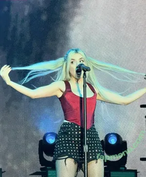 Ava Max / avamax / plharleyquinn nude photo #2000