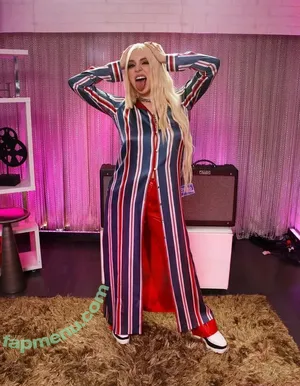 Ava Max / avamax / plharleyquinn nude photo #2049
