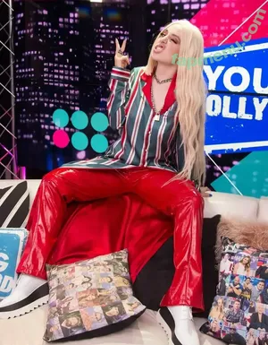 Ava Max / avamax / plharleyquinn nude photo #2054