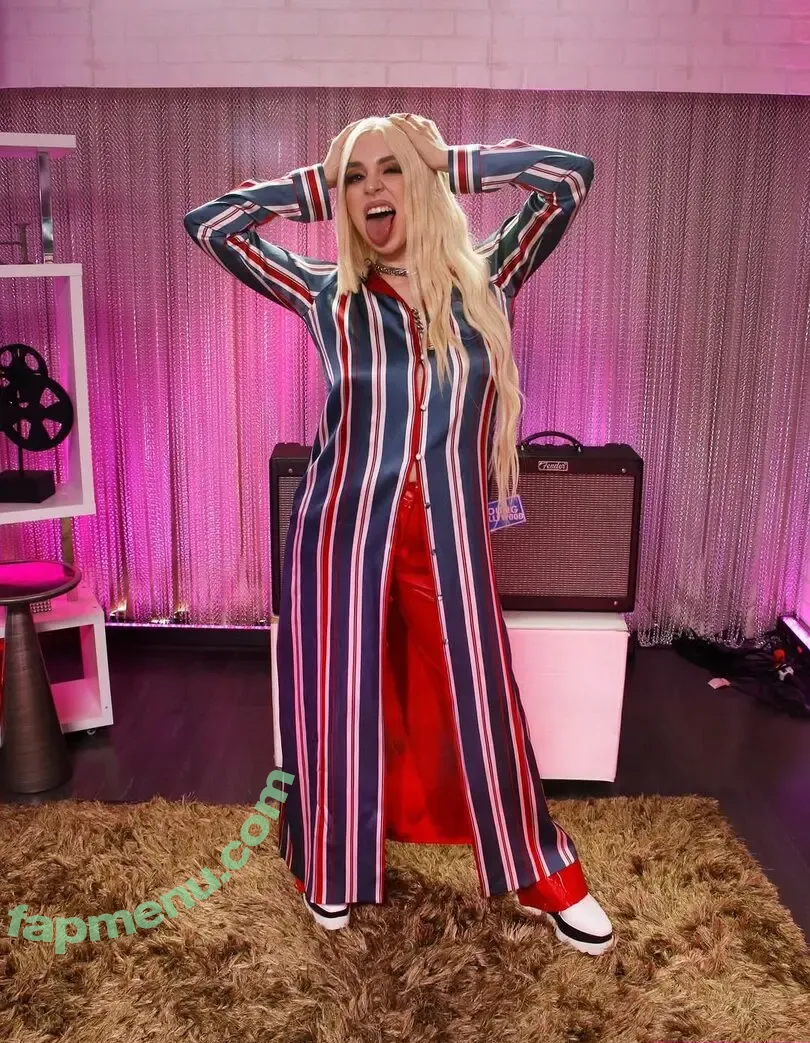 Ava Max nude photo #2049 (avamax / plharleyquinn)