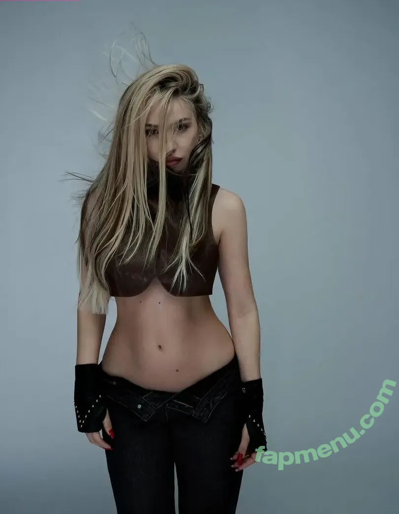 Ava Max nude photo #2090 (avamax / plharleyquinn)