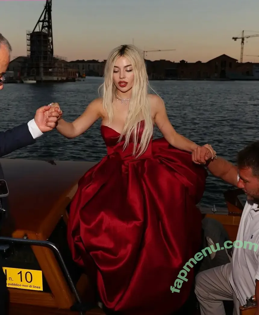 Ava Max nude photo #2127 (avamax / plharleyquinn)